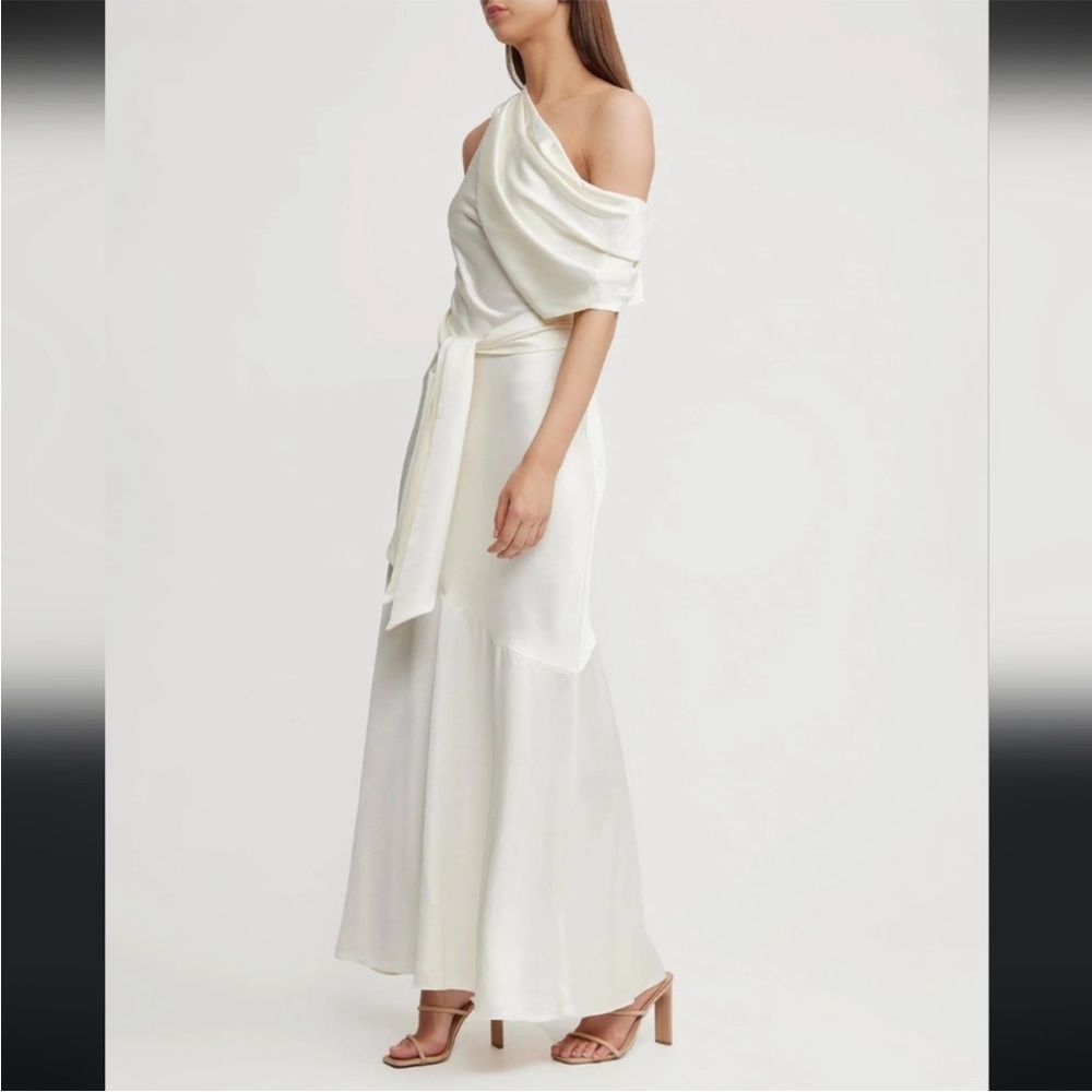 Significant Other Elegant Off-Shoulder Cream Dress